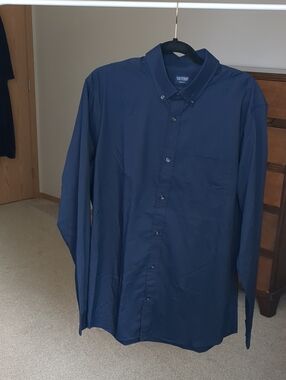 Men's GAP Navy Blue Button Down Shirt